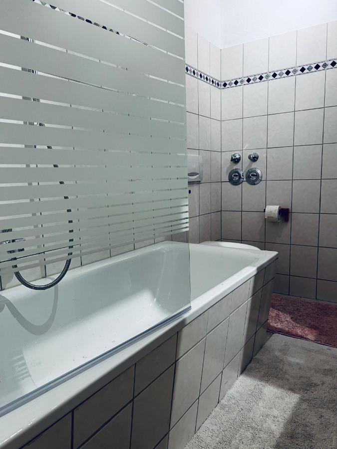 Charmante Ferienwohnung In Dresden Striesen - Frau Pie Appartement Exterior foto