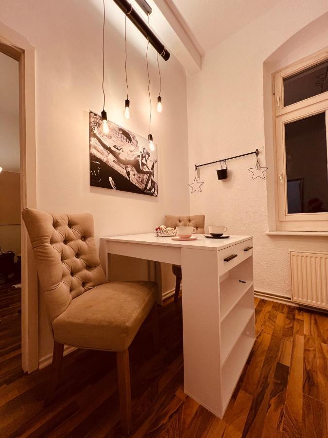 Charmante Ferienwohnung In Dresden Striesen - Frau Pie Appartement Exterior foto